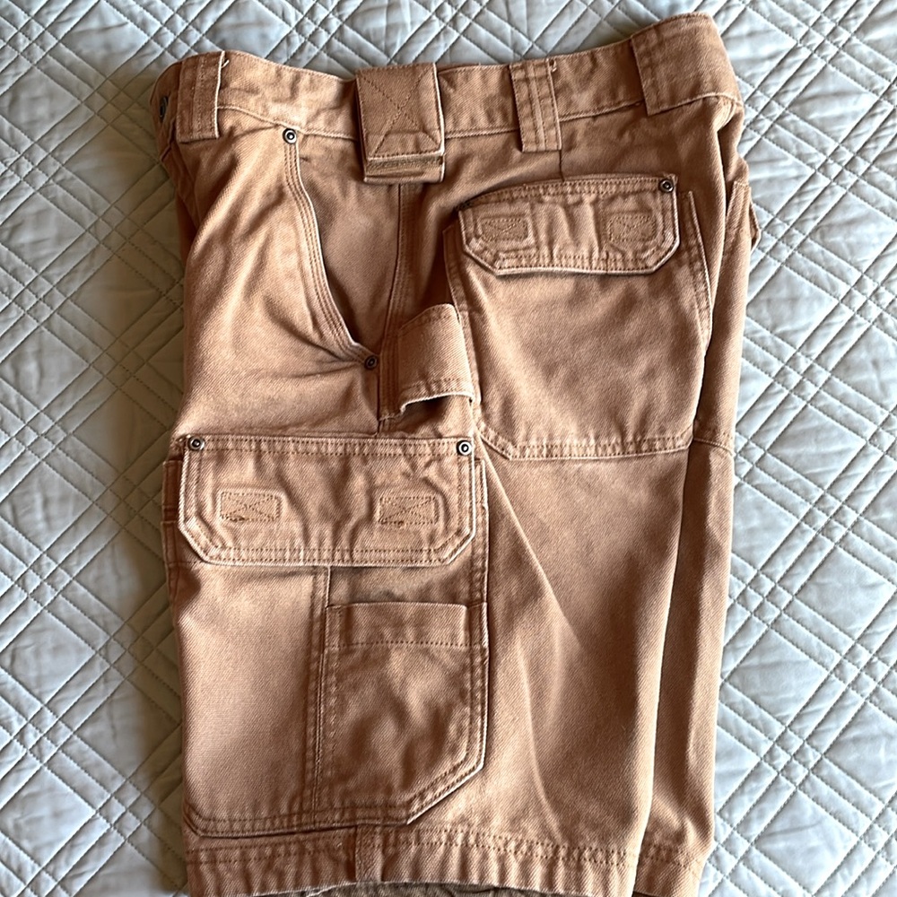 Duluth Tan Cargo Worker’s Shorts (P12)